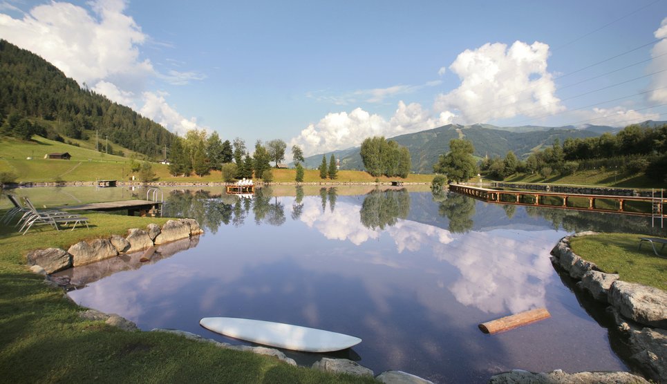 Bathing lake (15.000 m²)