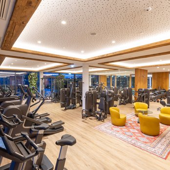 Fitness Center mit TechnoGym Ausstattung