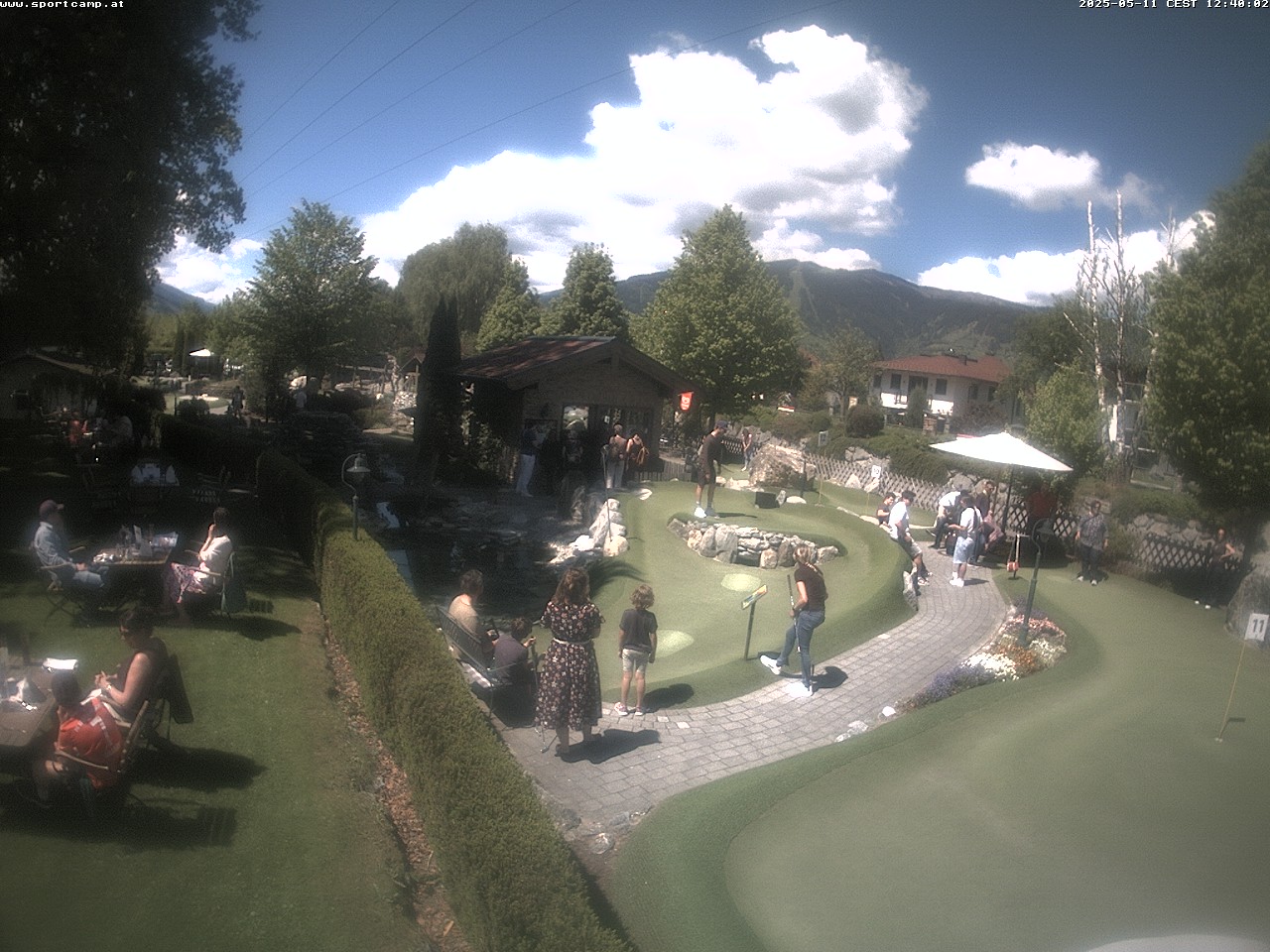 Webcam Adventure Golf and Terrace