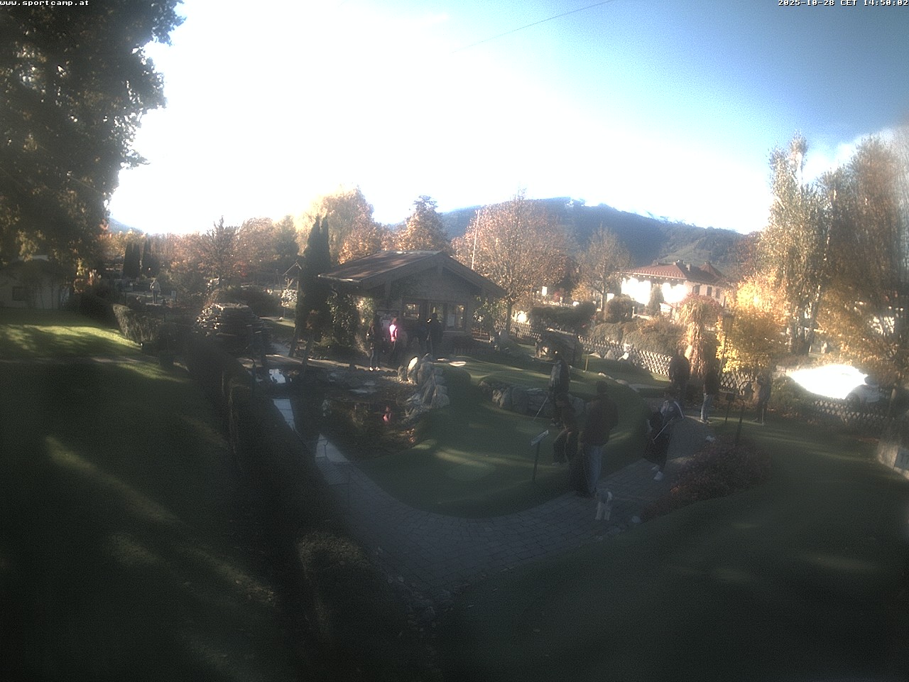 Webcam Adventure Golf and Terrace