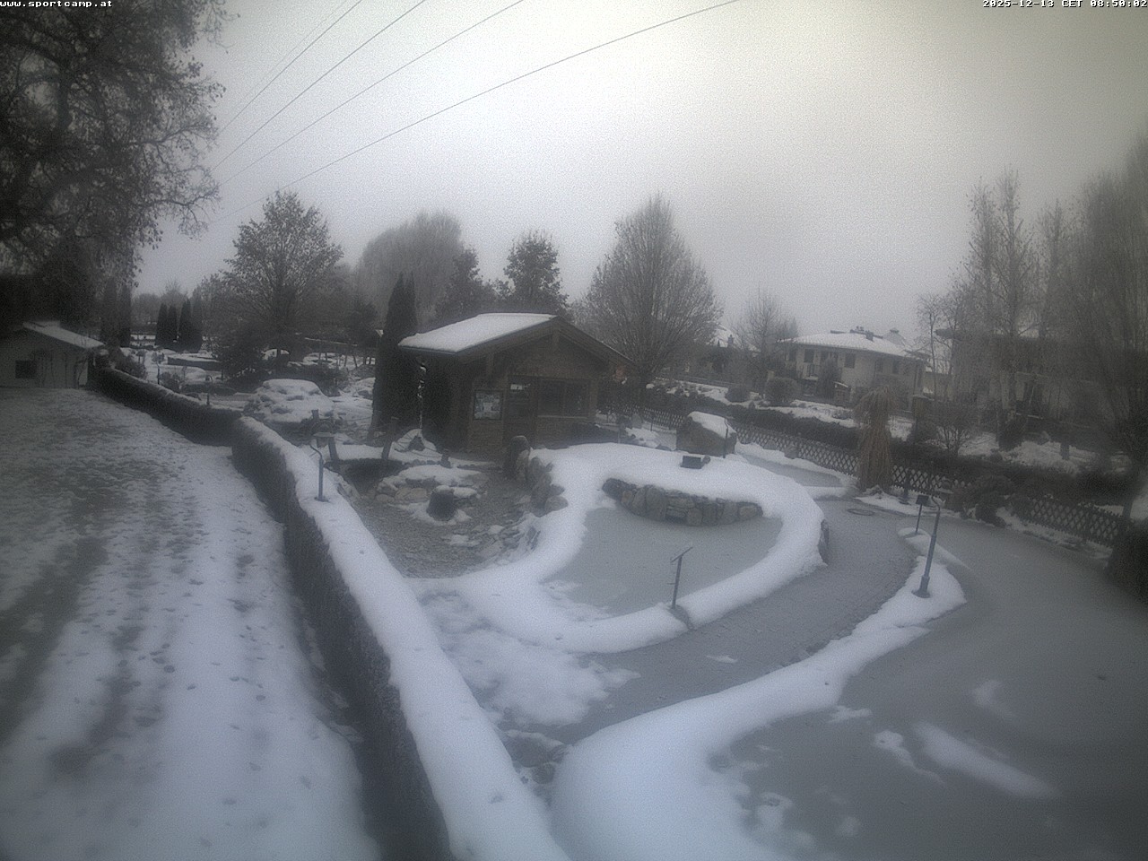 Webcam Adventure Golf and Terrace