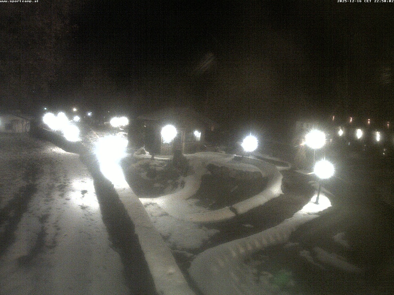 Webcam Adventure Golf and Terrace