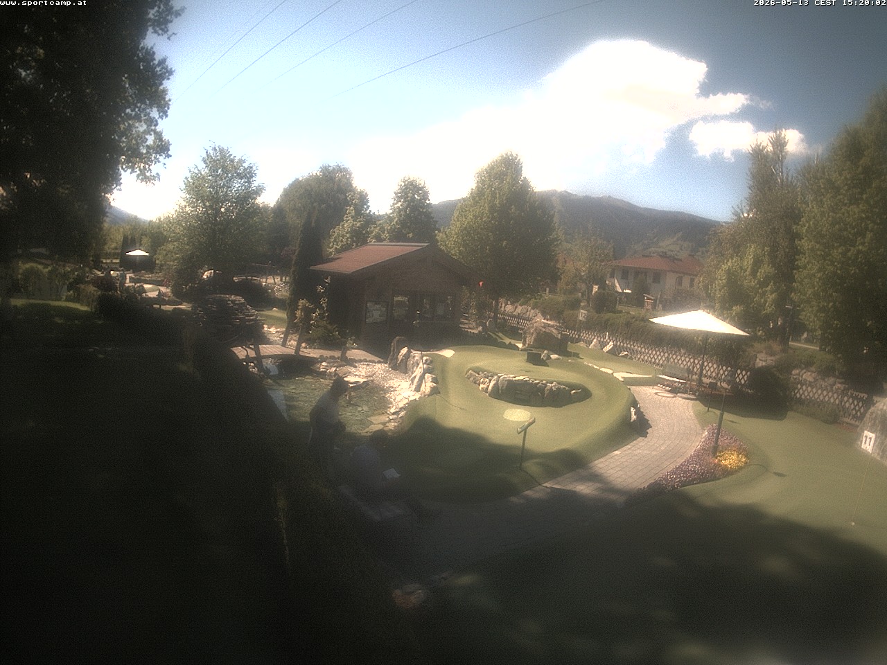 Webcam Adventure Golf and Terrace