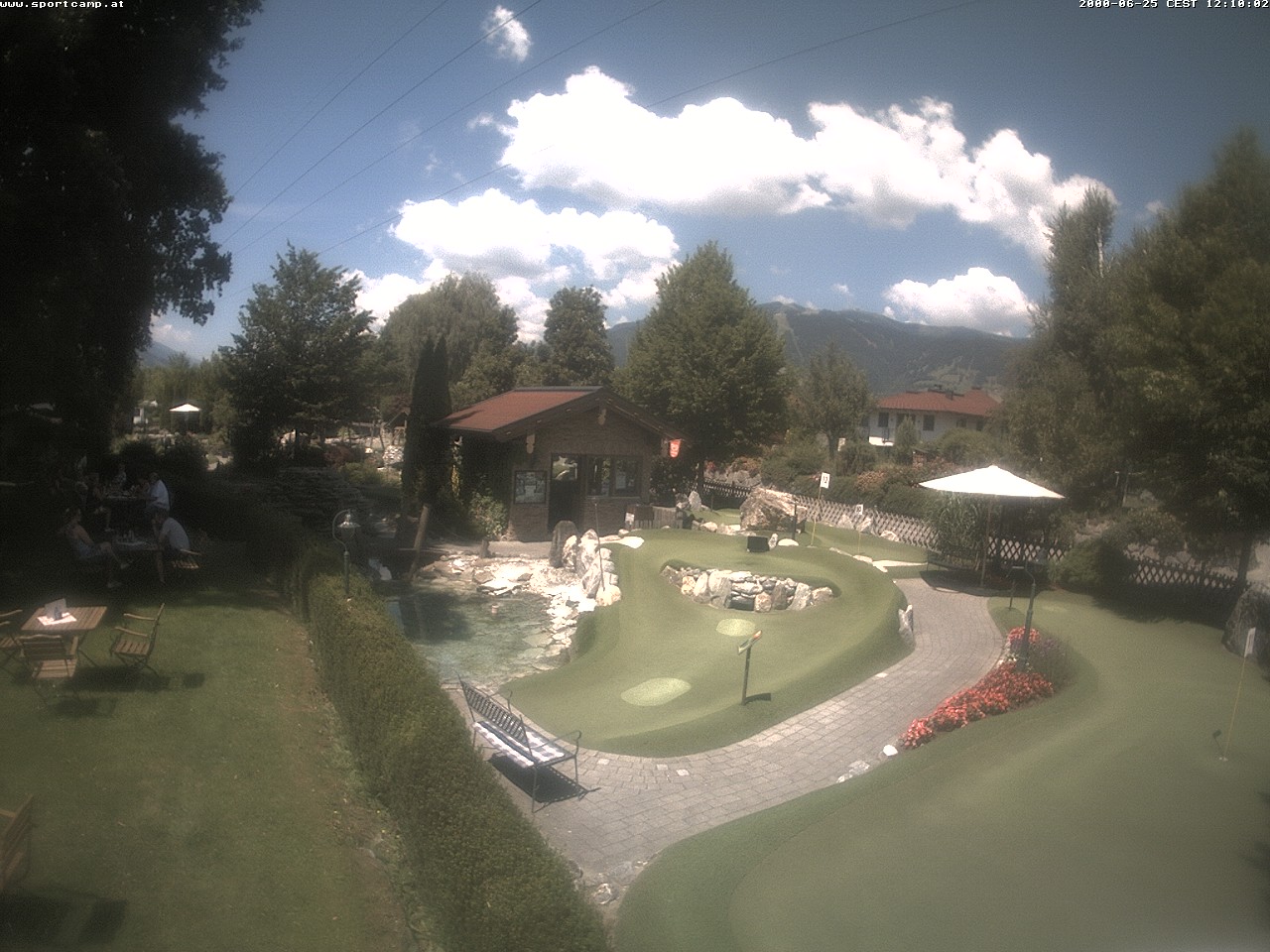 Webcam Adventure Golf and Terrace