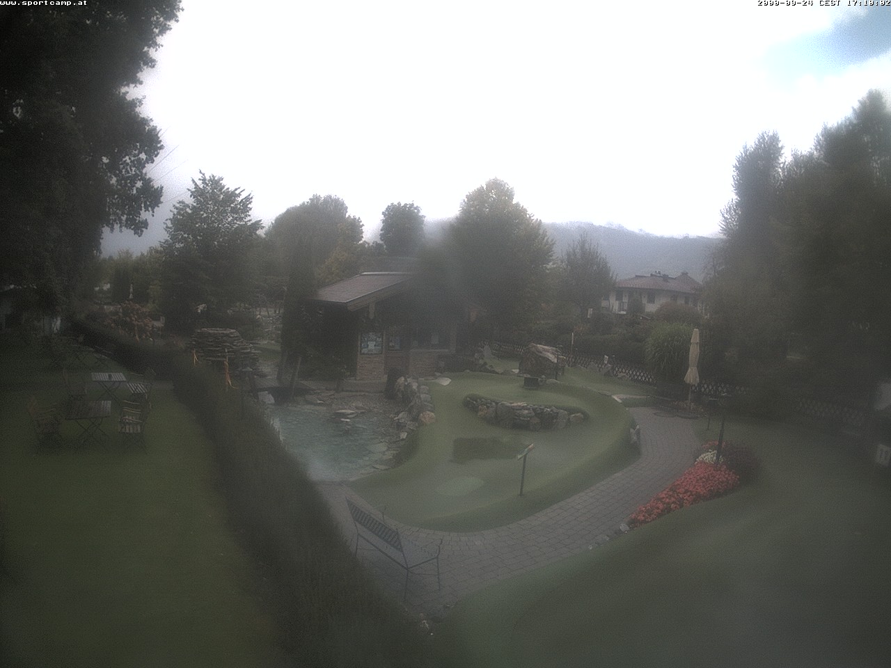 Webcam Adventure Golf and Terrace