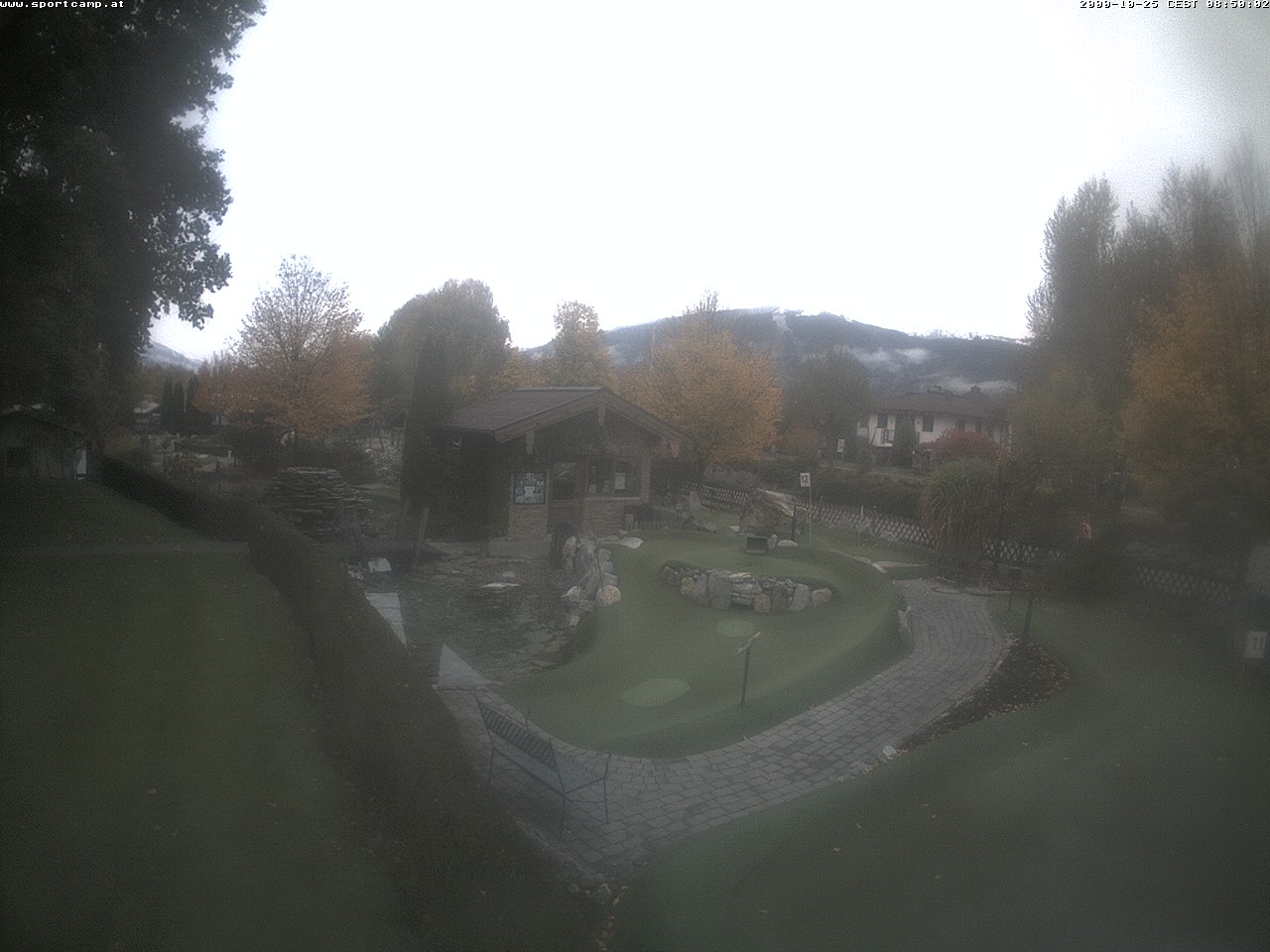 Webcam Adventure Golf and Terrace