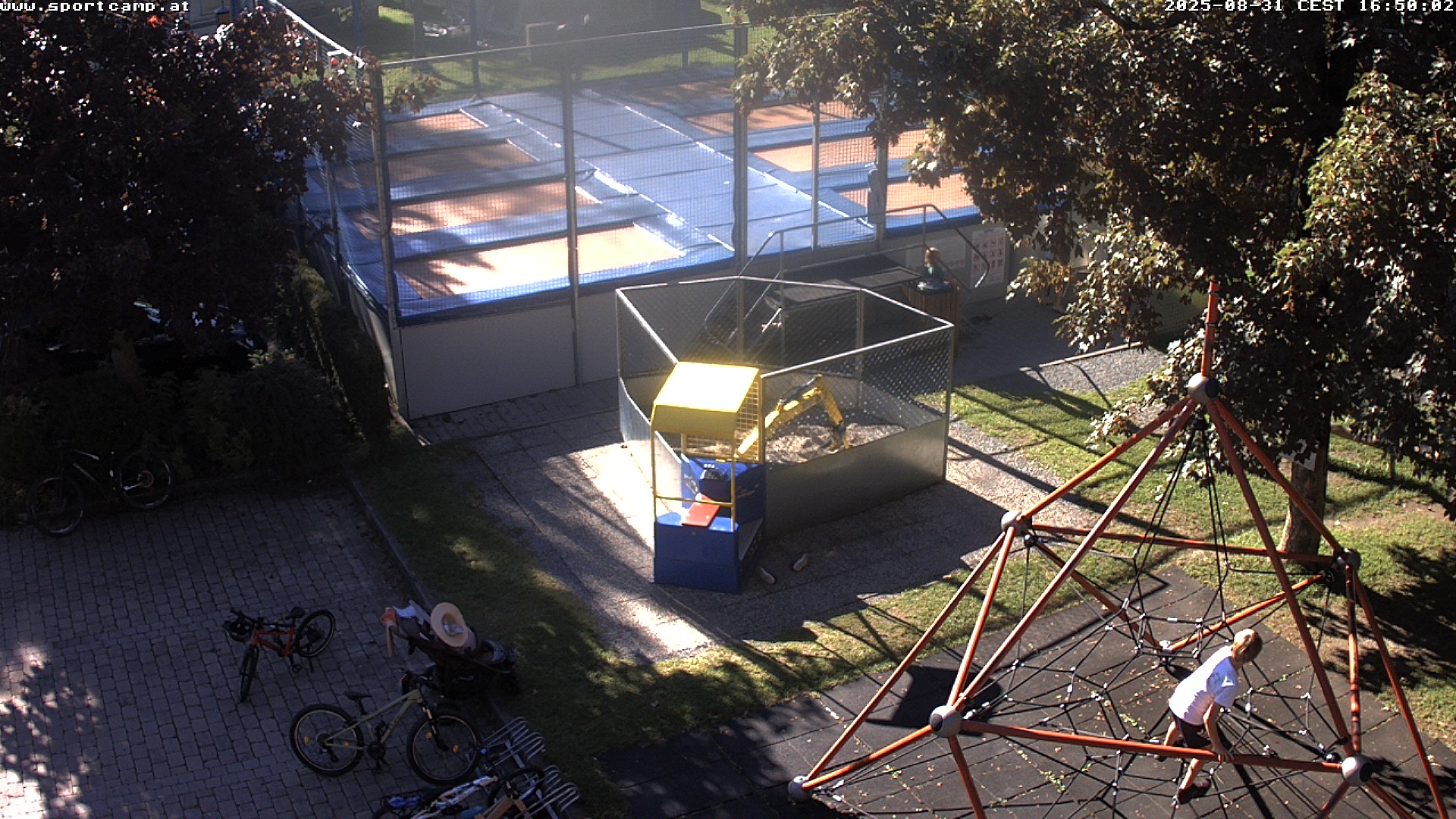 Giant trampoline and camping